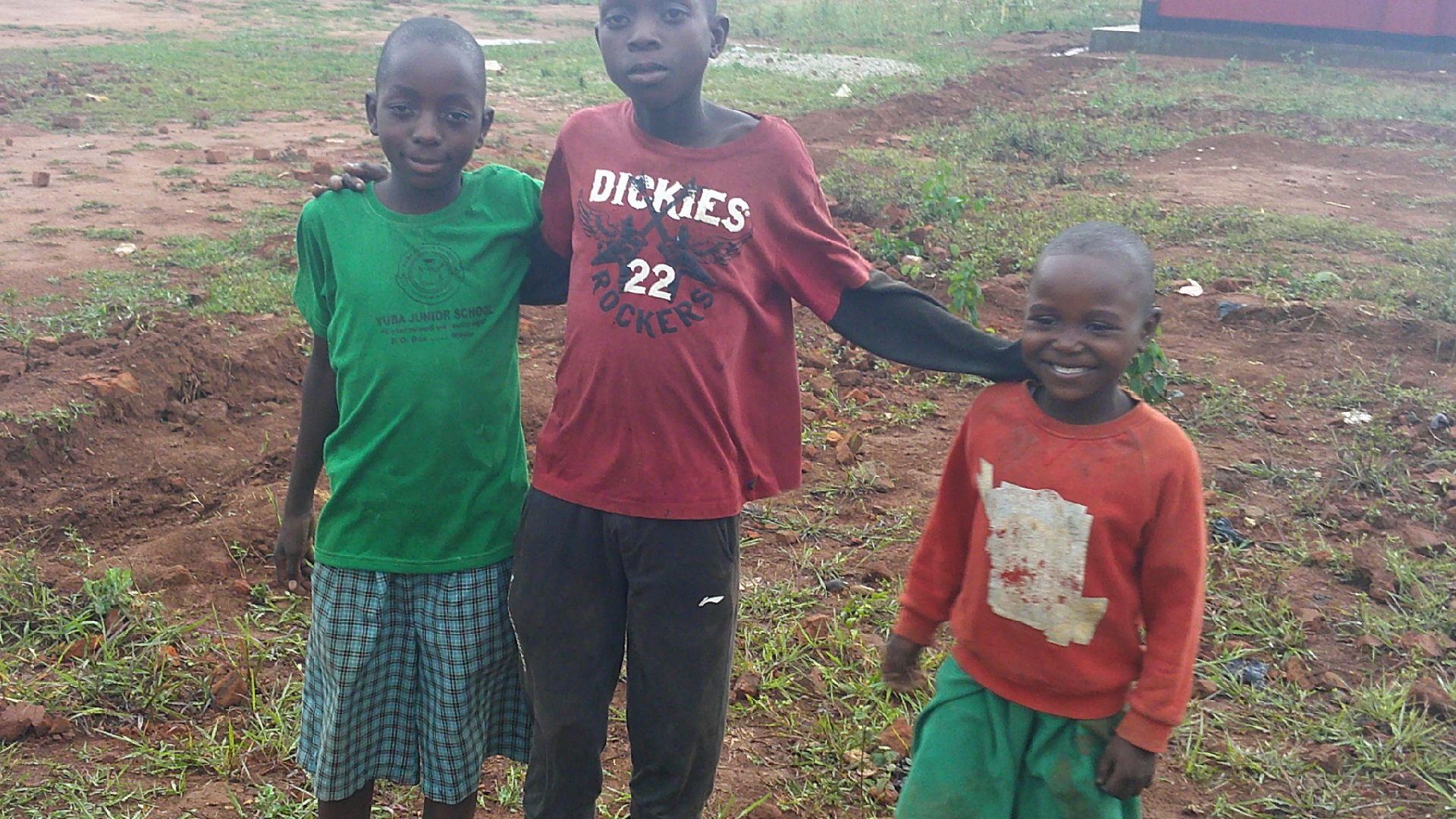 children at khalil orphanage foundation in uganda